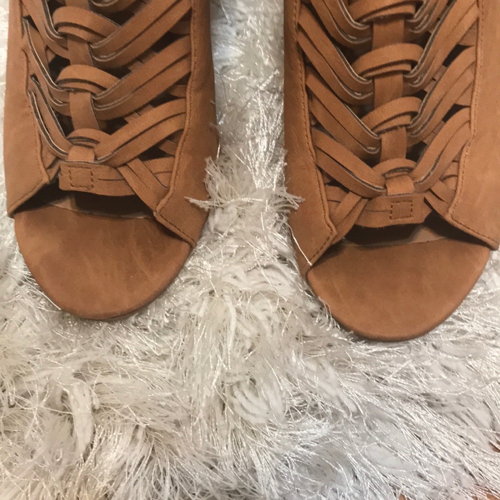 Peep Toe Tan Wedge Style Heels - Picture 3 of 6
